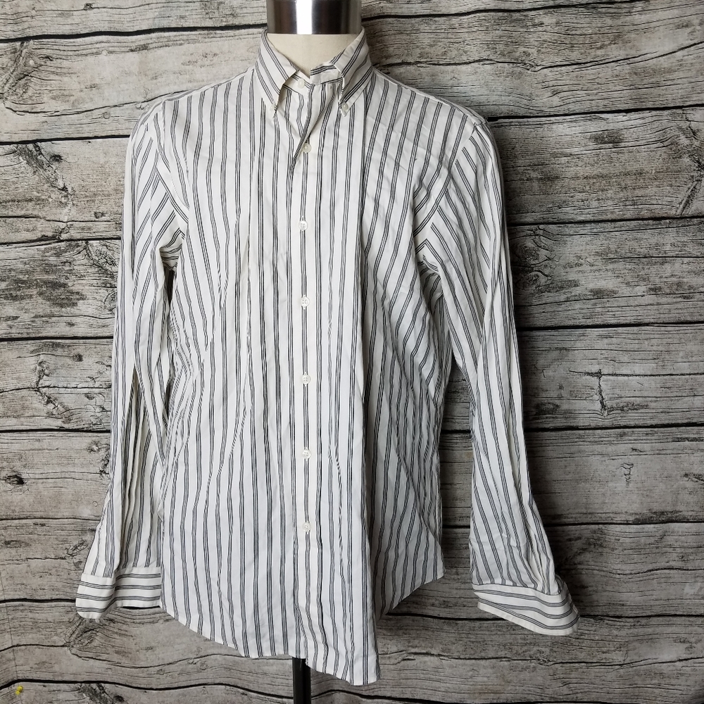 Ralph Lauren Custom Fit Striped Button Shirt Large.Pit to pit approx:  24 inch